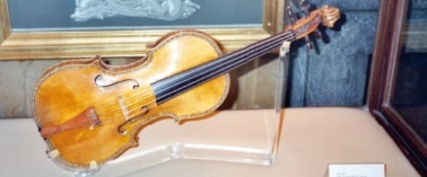 Un présumé Stradivarius  retrouvé 16 ans après son vol