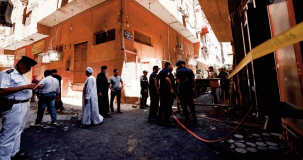 Un incendie accidentel dans une église du Caire fait 41 morts