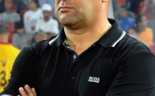 Abdelhak Benchikha officiellement chez les Verts