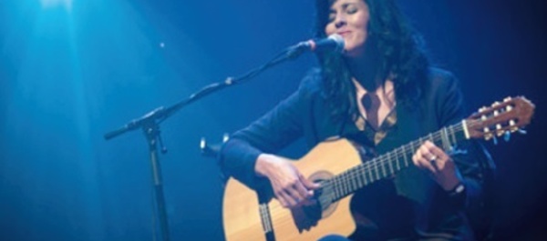 La chanteuse algérienne Souad Massi rend hommage à l’Andalousie