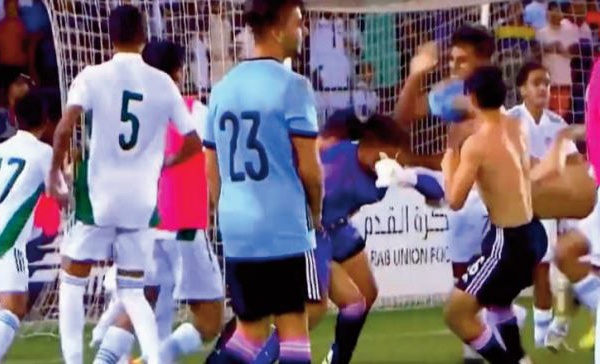 Terrain de haine sur champ de patates