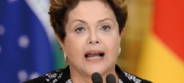 Rousseff : “La Seleçao  au-dessus de la politique”