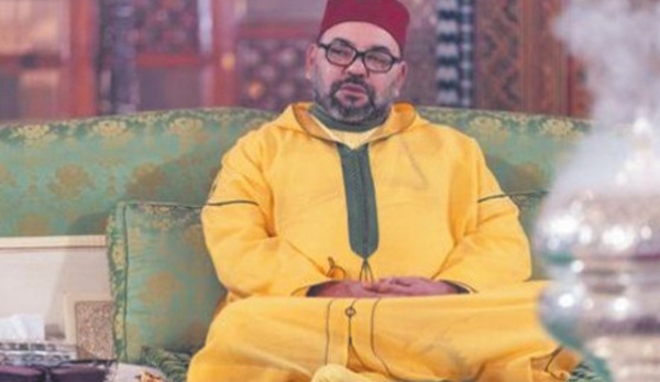 S.M le Roi, Amir Al-Mouminine, préside à la mosquée Hassan à Rabat une veillée religieuse