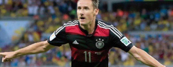 Klose bat Ronaldo dans  son premier jardin