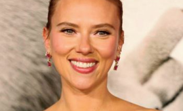 Scarlett Johansson se souvient avoir été “ objectivée ” en tant que jeune actrice