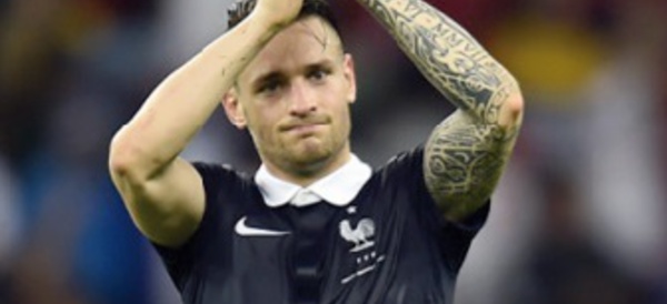 Contrat de longue durée de Debuchy à Arsenal