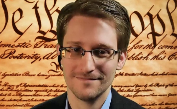Edward Snowden s'installe dans la durée en Russie