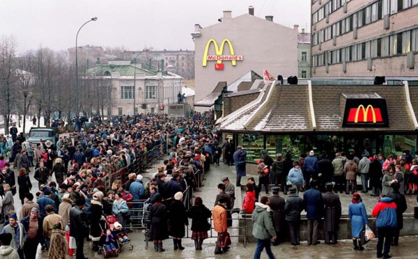 McDonald's pris en sandwich en Russie