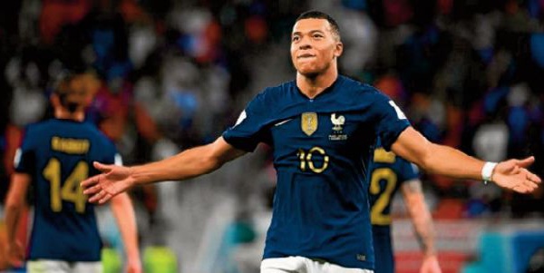 La France gagne et dit "merci Kylian"