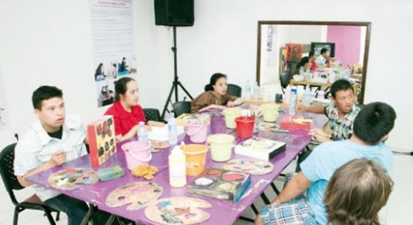 De jeunes talents trisomiques exposent leurs œuvres