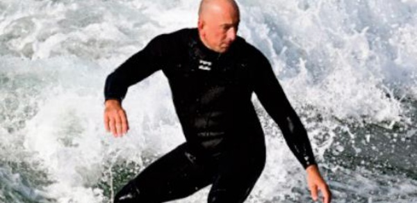Le surfeur aveugle Matt Formston. A la conquête des plus grosses vagues du monde