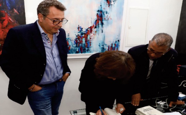 Présentation et signature du livre “Artistes peintres à Casablanca” de Shams Sahbani