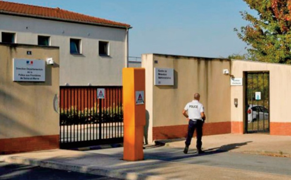 La France a tenté des expulsions vers la Syrie. Un “scandale” pour les ONG