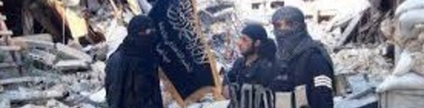 La coalition frappe les jihadistes près  de la frontière turque