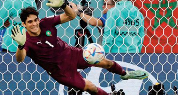 Yassine Bounou parmi les trois finalistes pour le prix du meilleur gardien de but