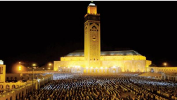 Un flux exceptionnel des fidèles à la Mosquée Hassan II à la mesure de l'ambiance régnante de piété et de spiritualité