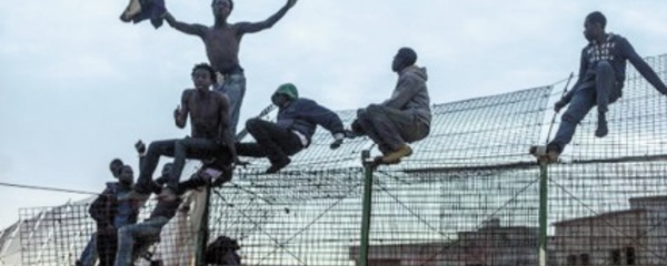 ​Une trentaine d’immigrants clandestins entrent de force à  Mellilia