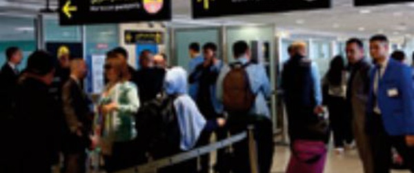 Arrivée d'un deuxième avion de la RAM transportant 157 ressortissants marocains rapatriés du Soudan