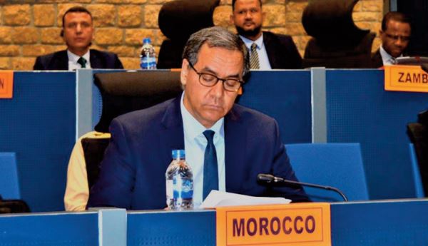 Le Maroc condamne toute exploitation des réfugiés et l'enrôlement des enfants des camps de réfugiés dans les milices armées