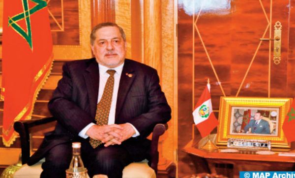 Carlos Ernesto Bustamante Donayre : Le plan d'autonomie, seule solution crédible, pratique et pacifique en faveur d' un développement durable et global dans les provinces du Sud