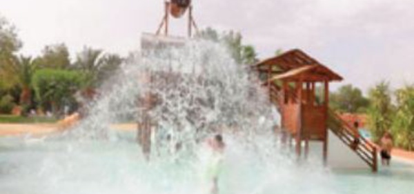 A Marrakech, les piscines et sites touristiques pris d'assaut par les visiteurs