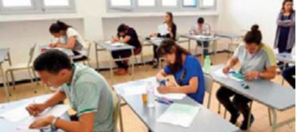 Plus de 300.000 candidats ont décroché leur baccalauréat au titre de l'année 2023