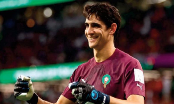 Yassine Bounou nommé pour les trophées Ballon d'Or et Yachine