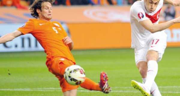 ​Les Pays-Bas et Hiddink au bord de la crise de nerf