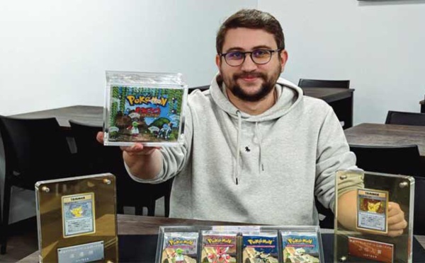 Romain Chat transforme les cartes Pokemon en or