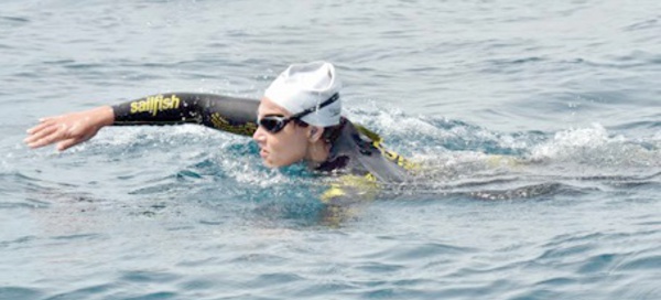 ​Nadia Ben Bahtane réussit à traverser à la nage le détroit de Gibraltar