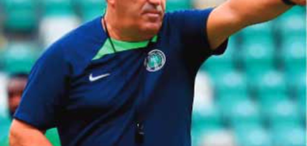 José Peseiro, le “coach démocratique” que le Nigeria voulait virer