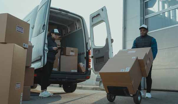 Les obstacles aux échanges de services restent importants à l’échelle mondiale