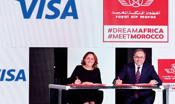 Royal Air Maroc et Visa révèlent les premières cartes bancaires co-brandées avec des banques de renommée