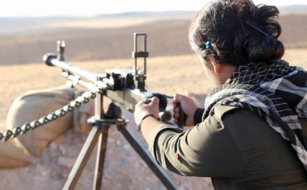​Les Kurdes syriens chassent l'EI d'une base clé au nord de Raqa