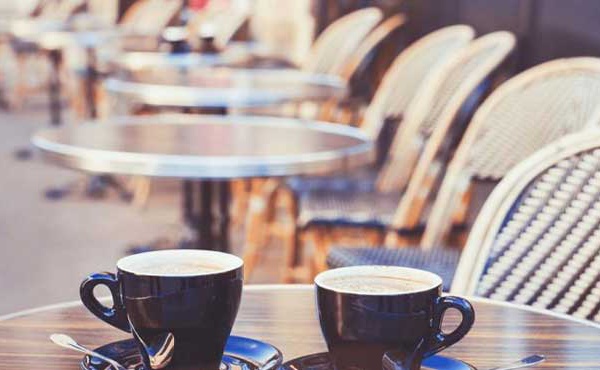 Le Conseil de la concurrence alerte sur une éventuelle augmentation des prix des boissons servies dans les cafés