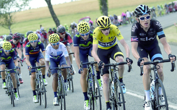 Entre soupçons et admiration, Froome divise au bord des routes