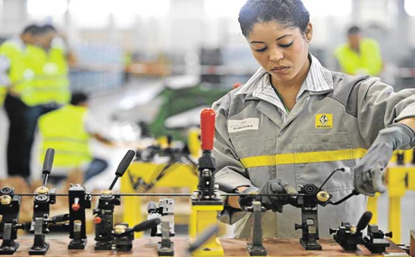 La participation féminine au marché du travail, un impératif pour le développement économique
