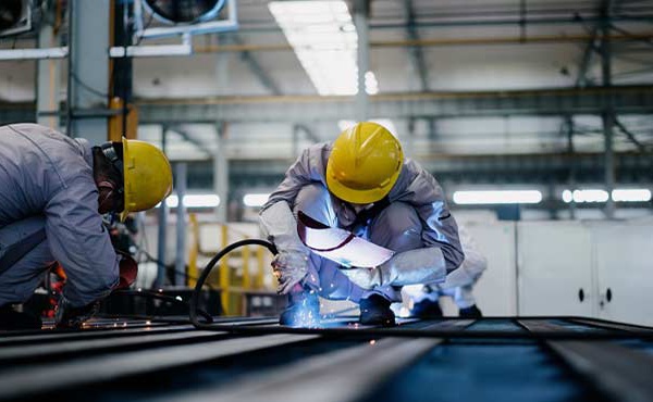 Industrie manufacturière : Les chefs d'entreprise anticipent une hausse de la production au T2-2024