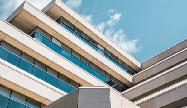 First Commercial Estate Company réduit ses parts dans Aradei Capital