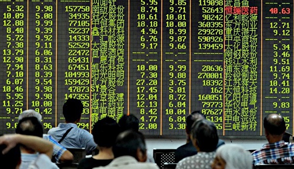La Bourse de Shanghai chute encore, Pékin garde le silence
