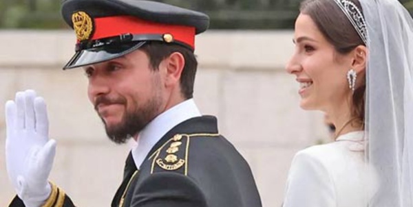 SM le Roi félicite LL.AA.RR le Prince héritier de Jordanie Al Hussein Ibn Abdallah II et la Princesse Rajwa Al Hussein à l'occasion de la naissance de leur premier enfant