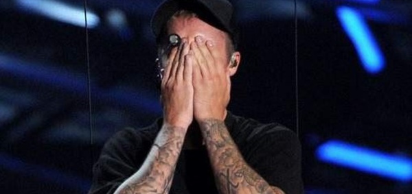 Pourquoi Justin Bieber a pleuré aux MTV Video Music Awards