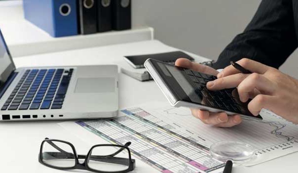 Compensation : les émissions de dépenses reculent de 57,8% à fin août