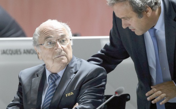Platini et Blatter jouent en défense