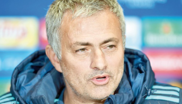 Mourinho, sanctionné, plaide des lacunes en anglais