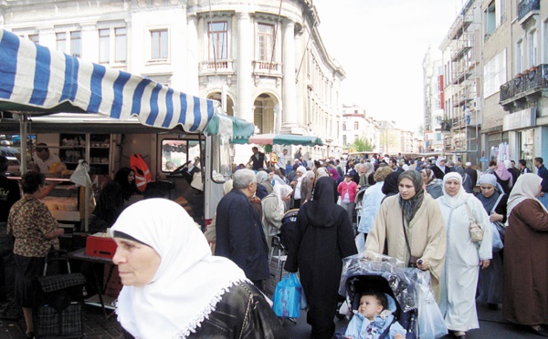 Vent de panique à Bruxelles : Le quartier de Molenbeek dont l’essentiel de la population est d’origine marocaine fait l’objet de fouilles intenses