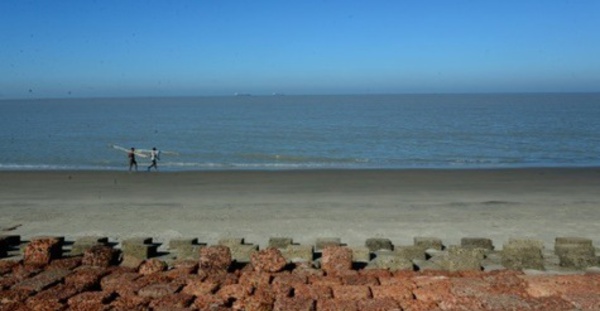 Au Bangladesh, la bataille perdue d'une île face à la montée des eaux