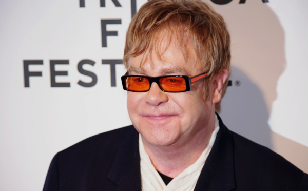 Le premier job des stars : Elton John