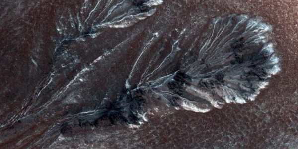La piste de l’eau liquide sur Mars écartée par des chercheurs
