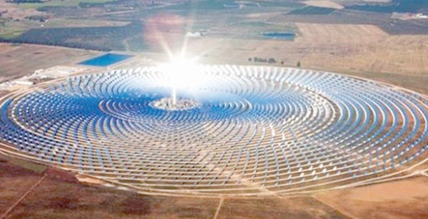 Ouarzazate se mire dans le solaire